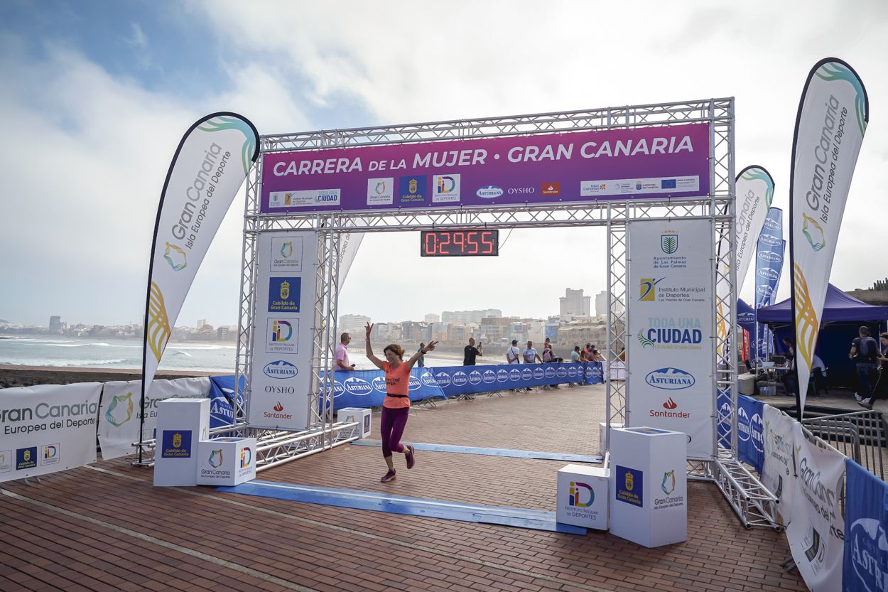 Las fotos de meta de la Carrera de la Mujer de Gran Canaria11 29 06 15701 O