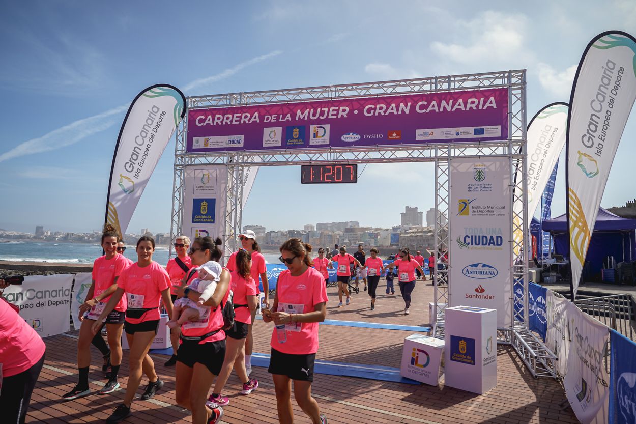 Las fotos de meta de la Carrera de la Mujer de Gran Canaria 12 11 18 15701 O