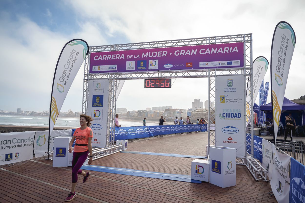 Las fotos de meta de la Carrera de la Mujer de Gran Canaria11 29 07 15701 O