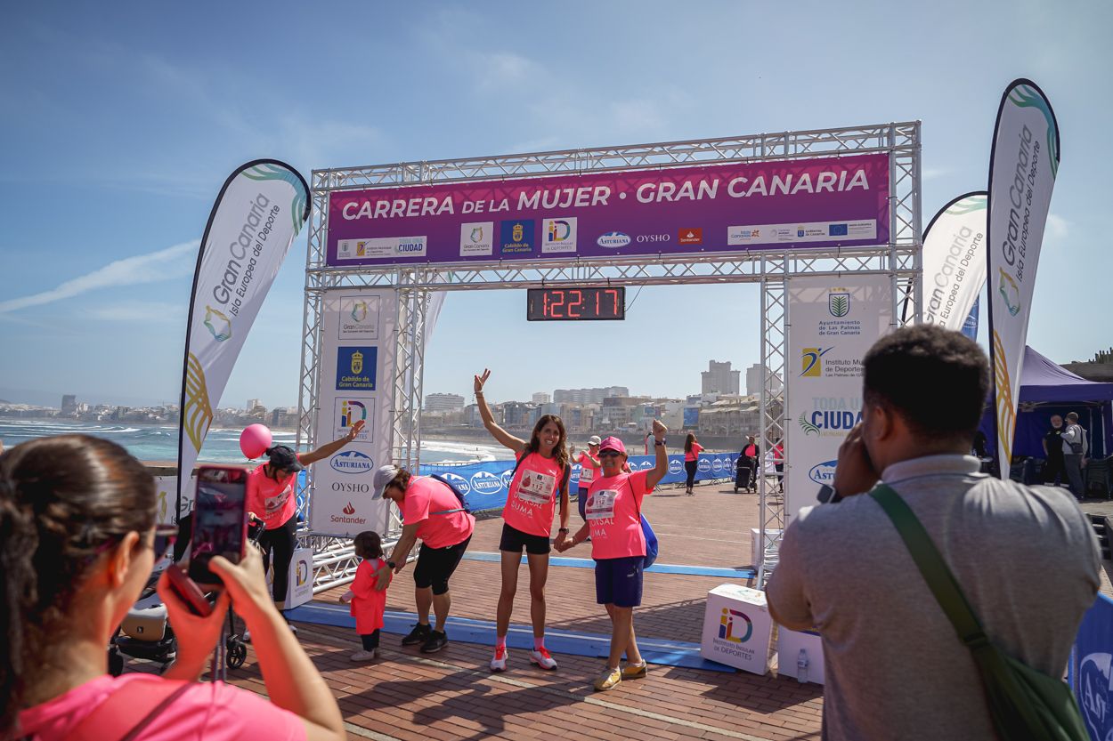 Las fotos de meta de la Carrera de la Mujer de Gran Canaria 12 21 27 15701 O