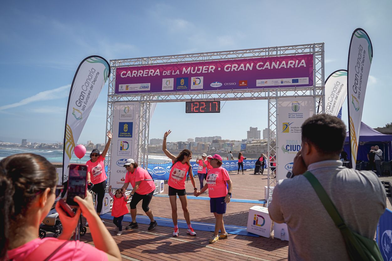Las fotos de meta de la Carrera de la Mujer de Gran Canaria 12 21 28 15701 O