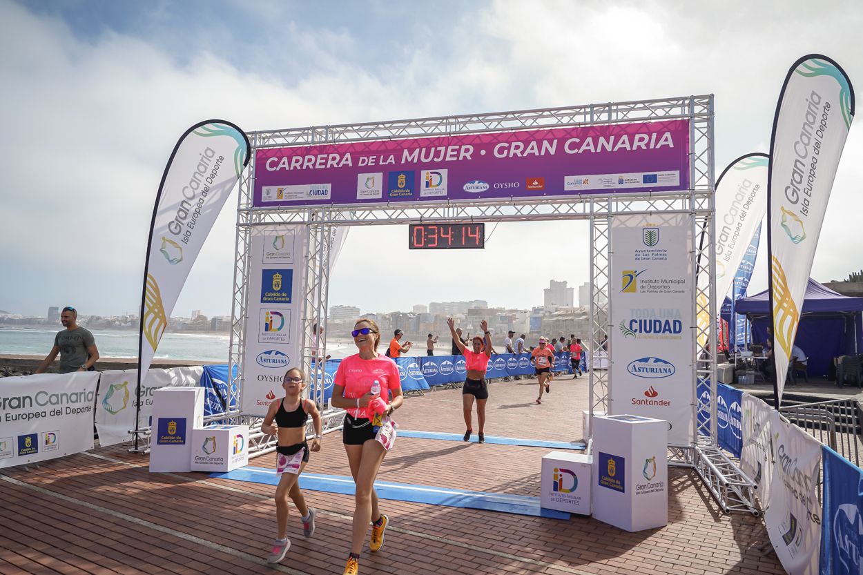 Las fotos de meta de la Carrera de la Mujer de Gran Canaria 11 33 25 15701 O