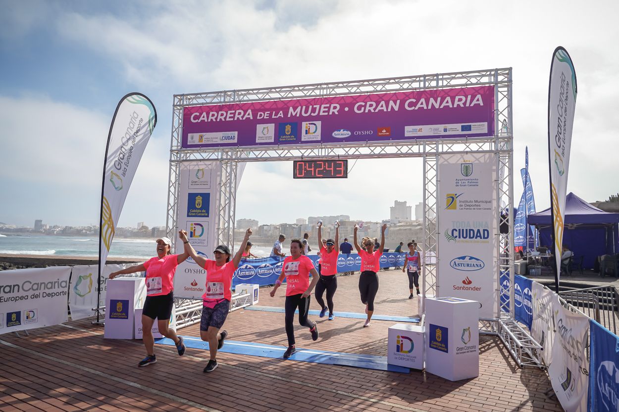 Las fotos de meta de la Carrera de la Mujer de Gran Canaria 11 41 54 15701 O
