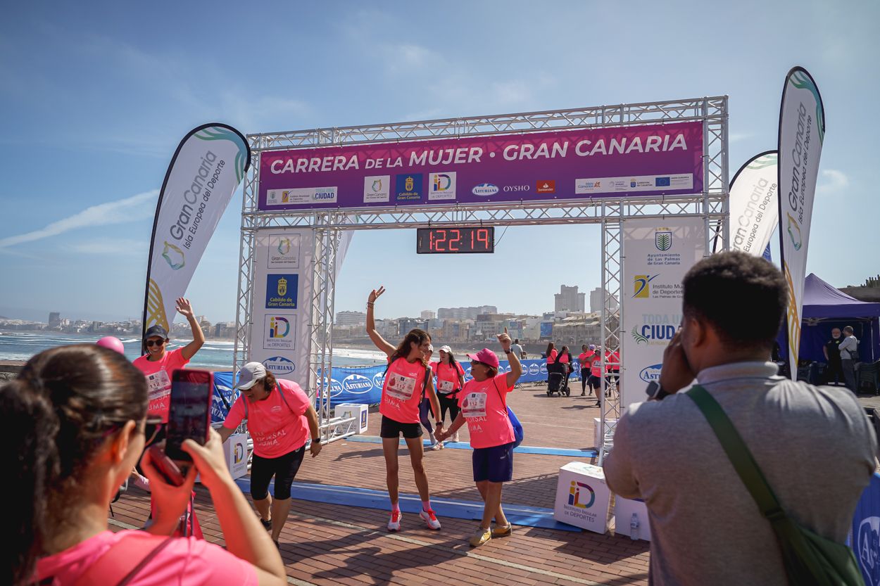 Las fotos de meta de la Carrera de la Mujer de Gran Canaria 12 21 30 15701 O