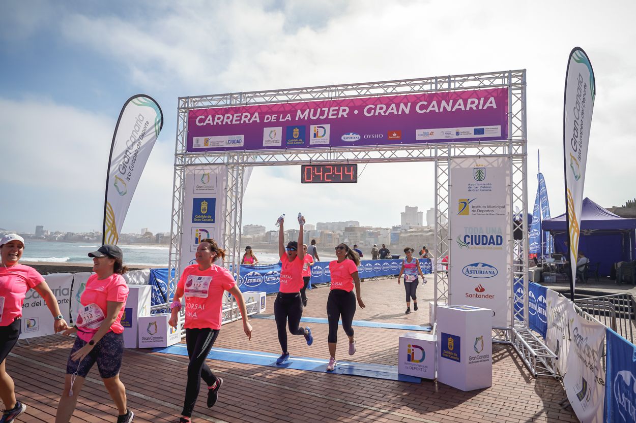 Las fotos de meta de la Carrera de la Mujer de Gran Canaria 11 41 55 15701 O