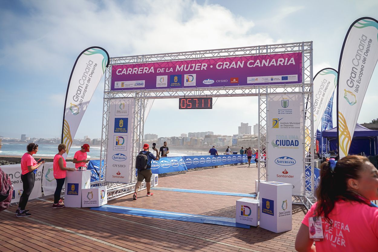 Las fotos de meta de la Carrera de la Mujer de Gran Canaria 11 56 22 15701 O