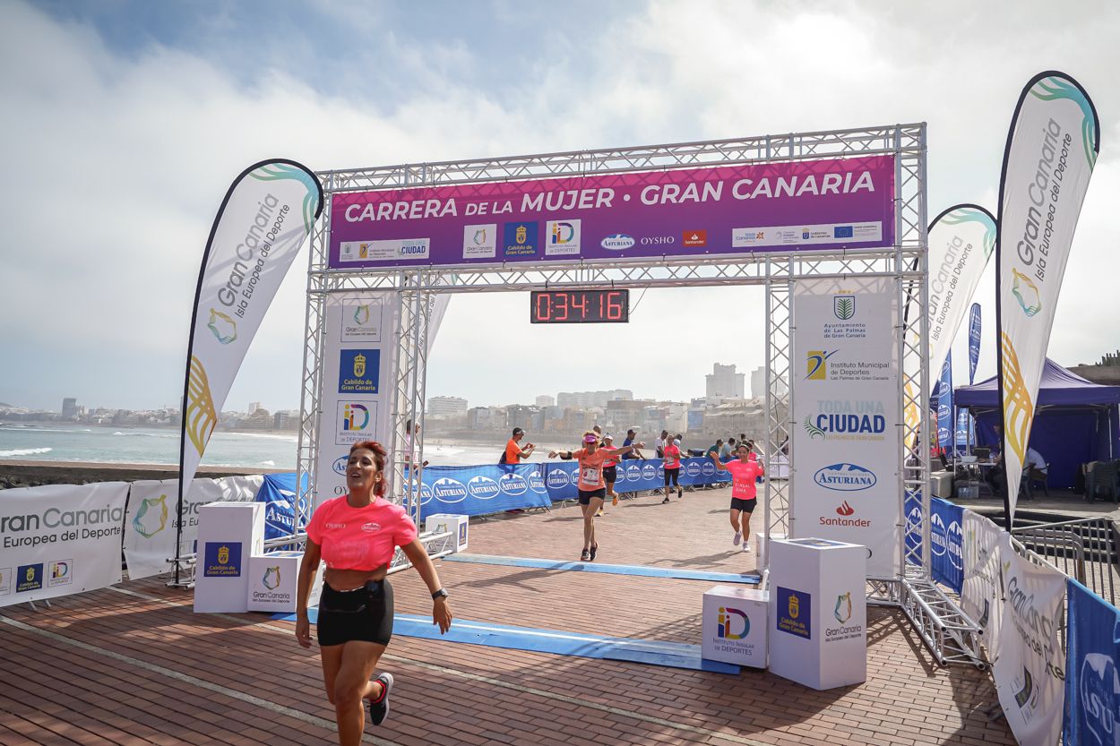 Las fotos de meta de la Carrera de la Mujer de Gran Canaria 11 33 27 15701 O