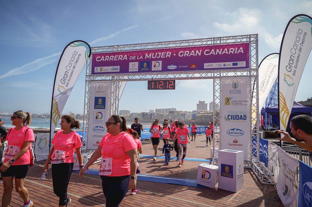 Las fotos de meta de la Carrera de la Mujer de Gran Canaria 12 11 23 15701 O