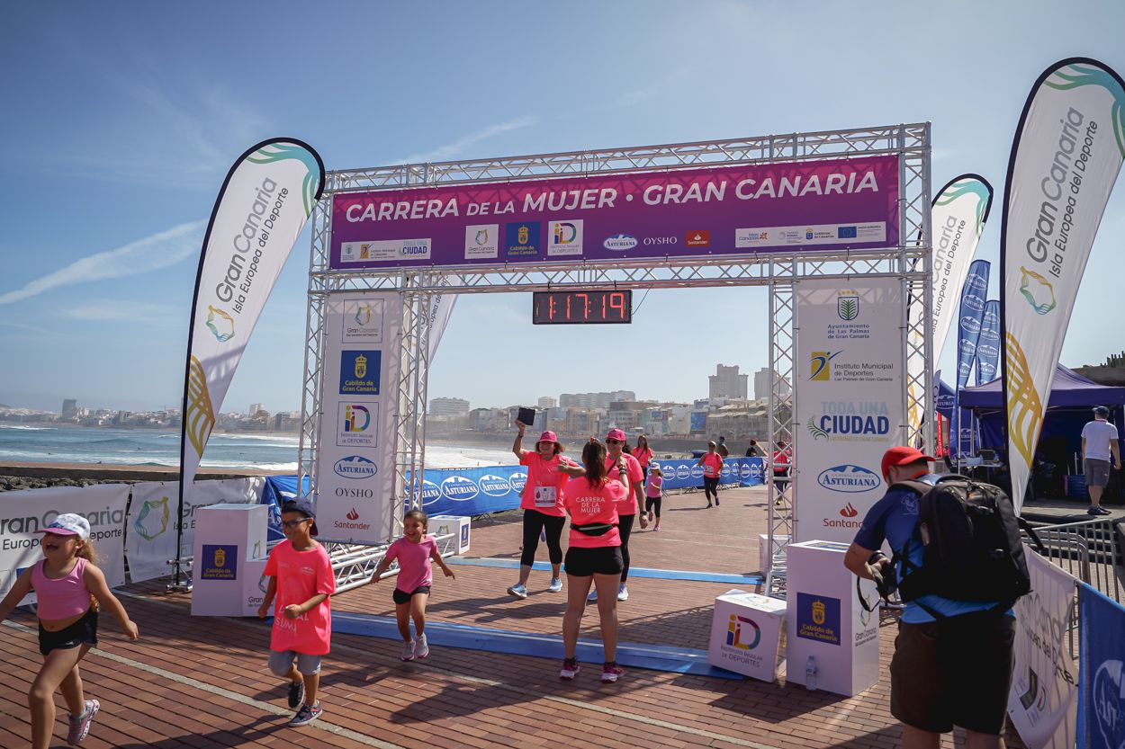 Las fotos de meta de la Carrera de la Mujer de Gran Canaria 12 16 30 15701 O