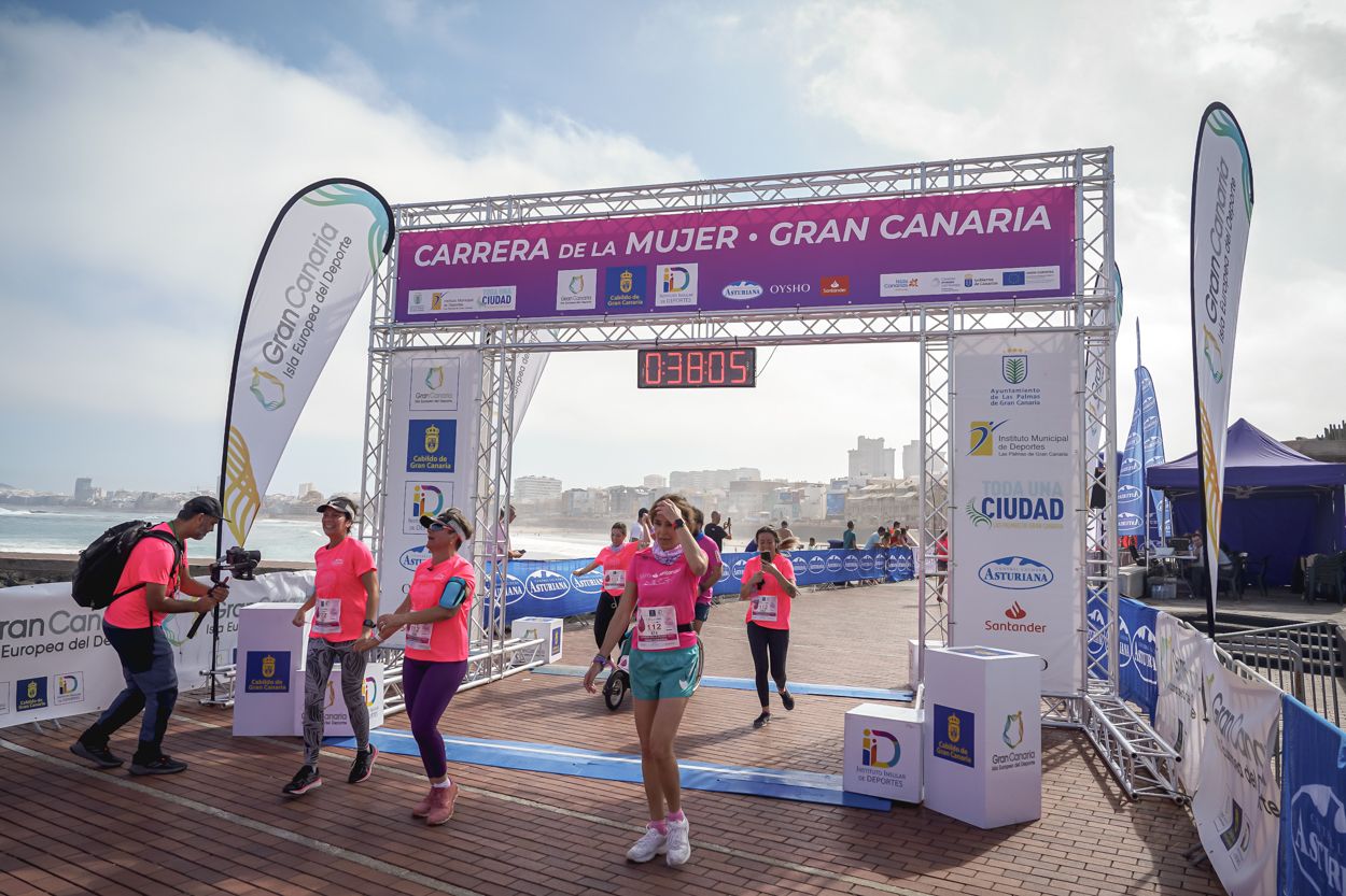 Las fotos de meta de la Carrera de la Mujer de Gran Canaria 11 37 16 15701 O