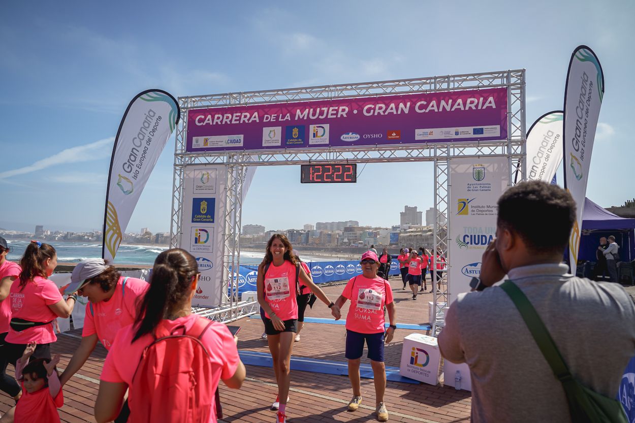 Las fotos de meta de la Carrera de la Mujer de Gran Canaria 12 21 32 15701 O