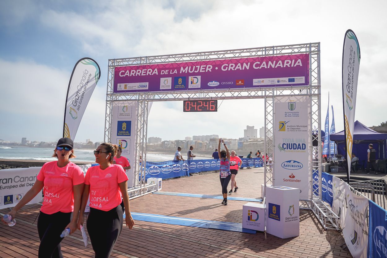 Las fotos de meta de la Carrera de la Mujer de Gran Canaria 11 41 57 15701 O