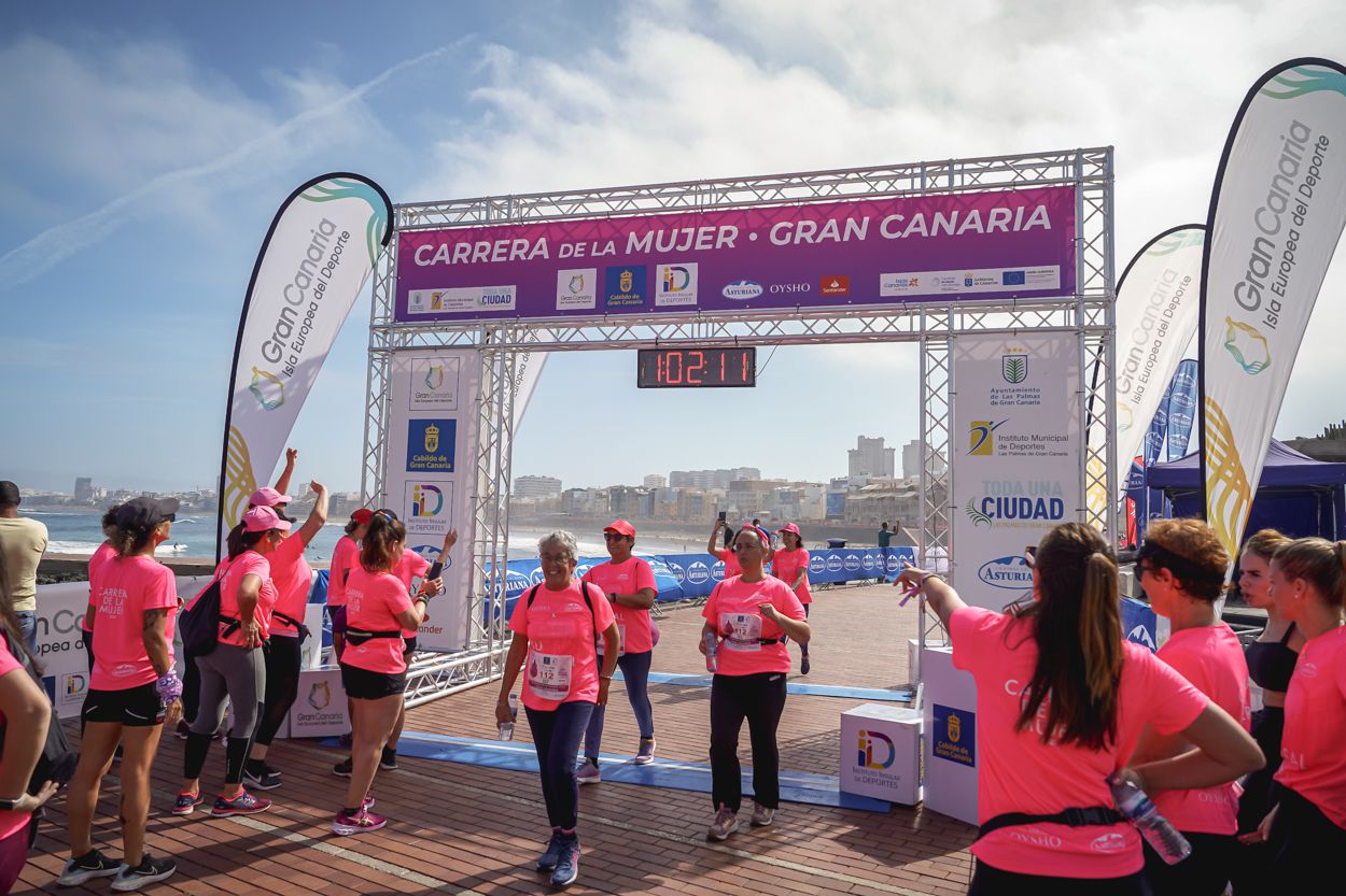 Las fotos de meta de la Carrera de la Mujer de Gran Canaria 12 01 22 15701 O