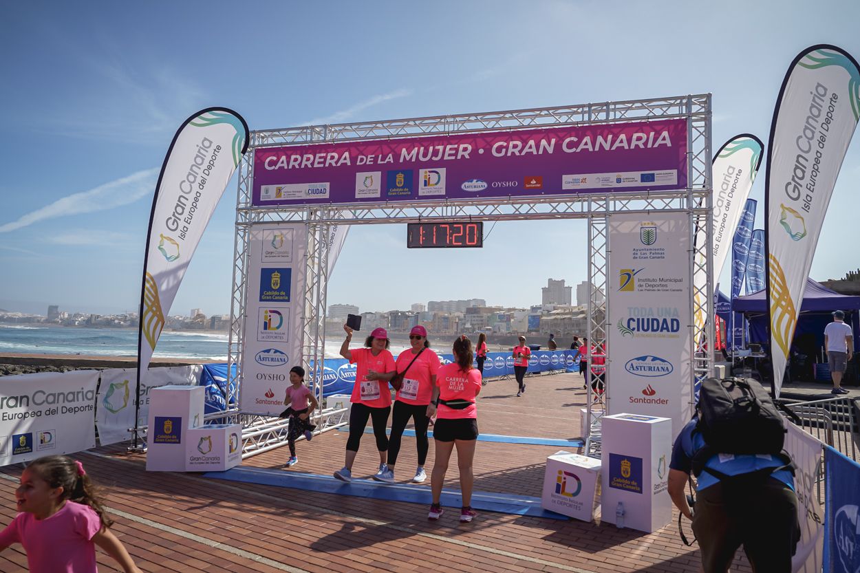 Las fotos de meta de la Carrera de la Mujer de Gran Canaria 12 16 31 15701 O
