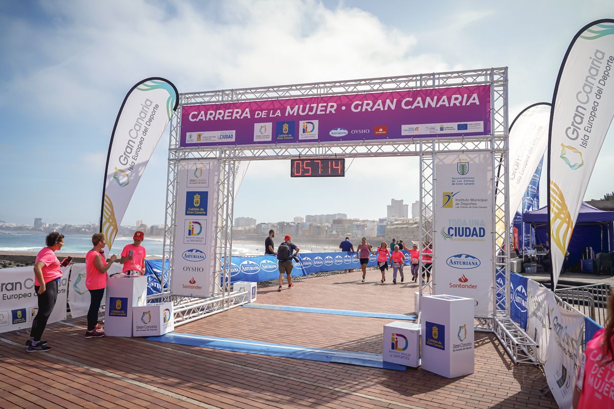 Las fotos de meta de la Carrera de la Mujer de Gran Canaria 11 56 25 15701 O