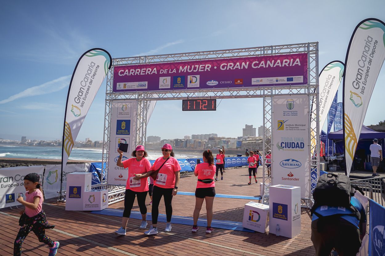 Las fotos de meta de la Carrera de la Mujer de Gran Canaria 12 16 32 15701 O