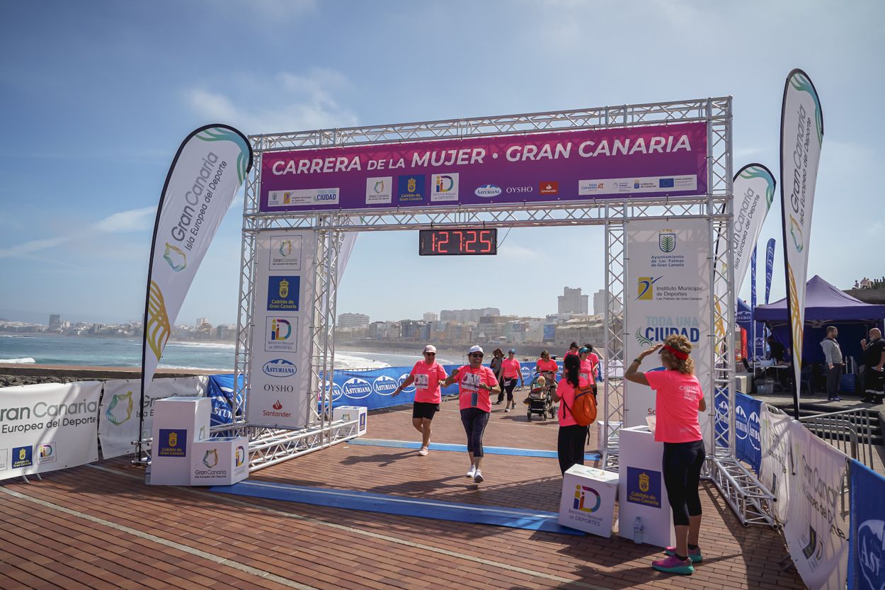 Las fotos de meta de la Carrera de la Mujer de Gran Canaria 12 26 36 15701 O