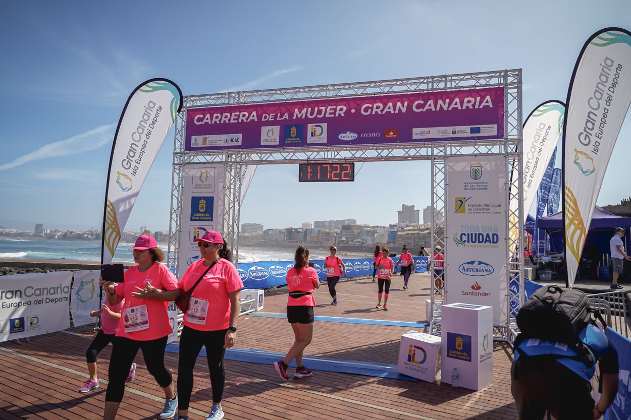 Las fotos de meta de la Carrera de la Mujer de Gran Canaria 12 16 33 15701 O