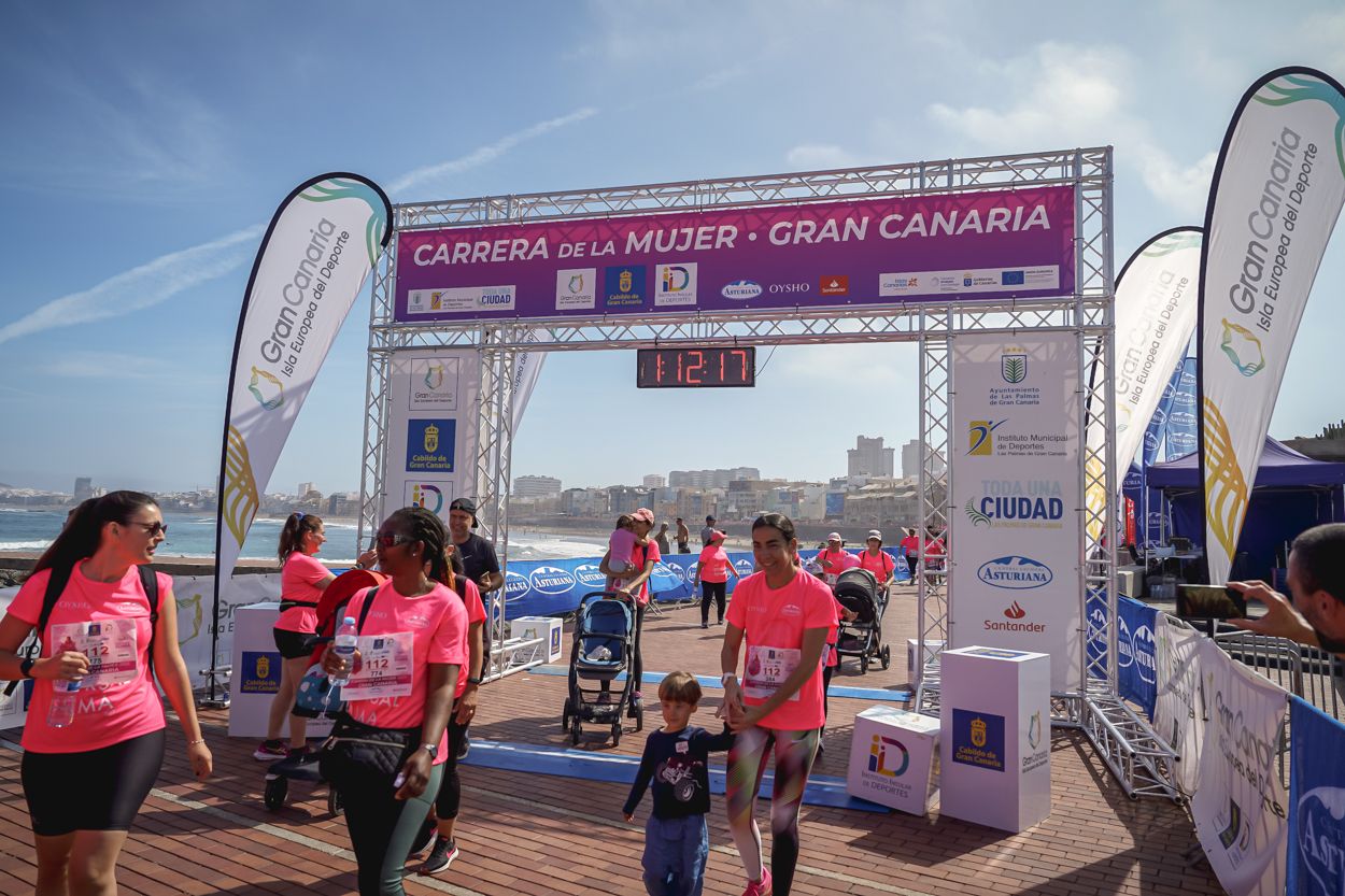Las fotos de meta de la Carrera de la Mujer de Gran Canaria 12 11 27 15701 O