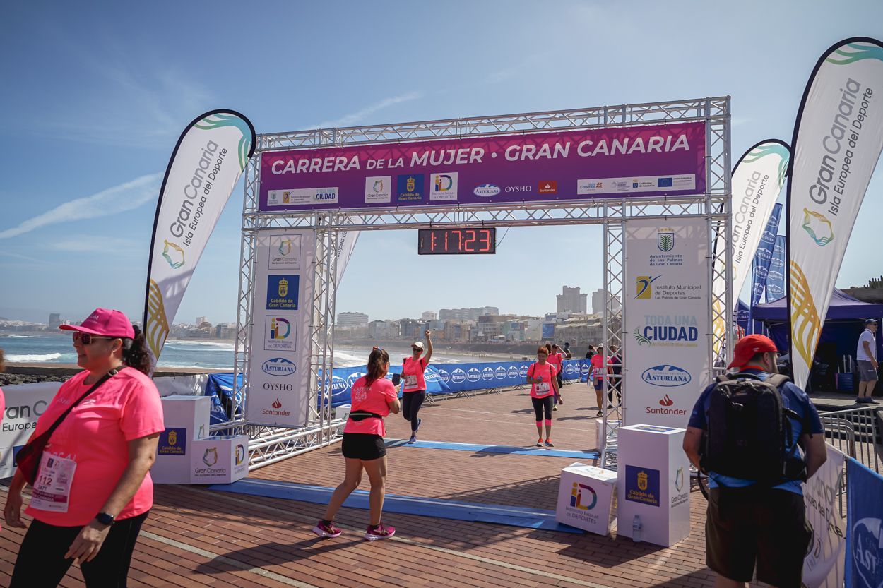 Las fotos de meta de la Carrera de la Mujer de Gran Canaria 12 16 34 15701 O