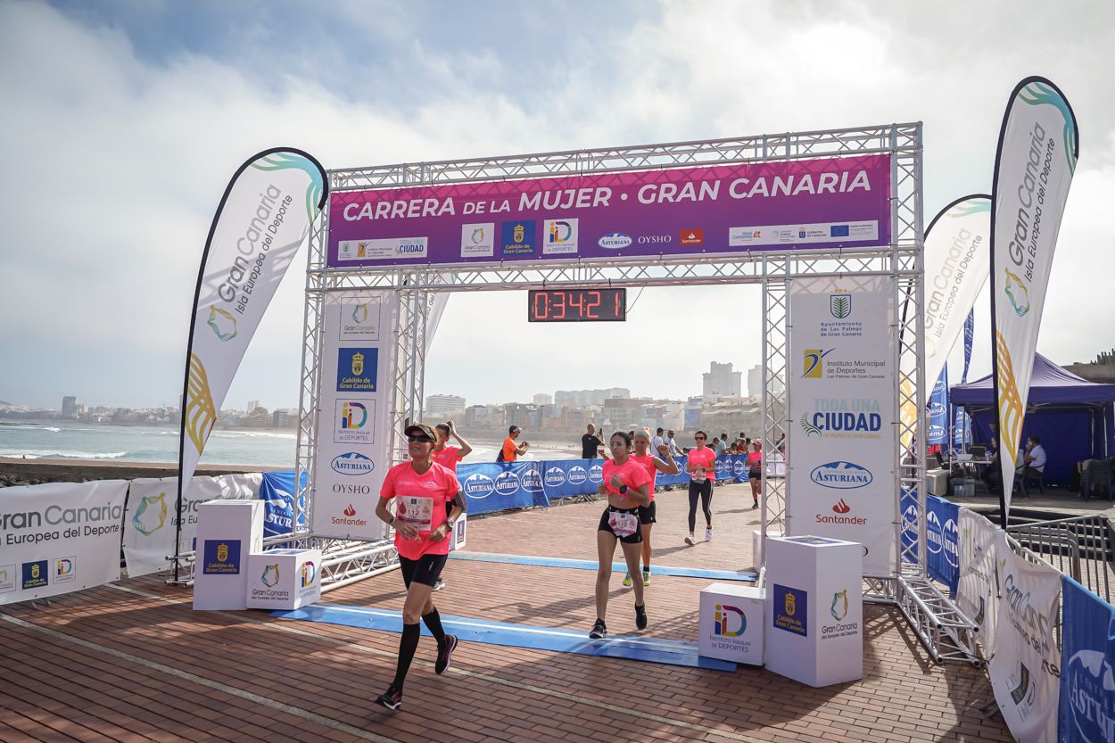 Las fotos de meta de la Carrera de la Mujer de Gran Canaria 11 33 32 15701 O