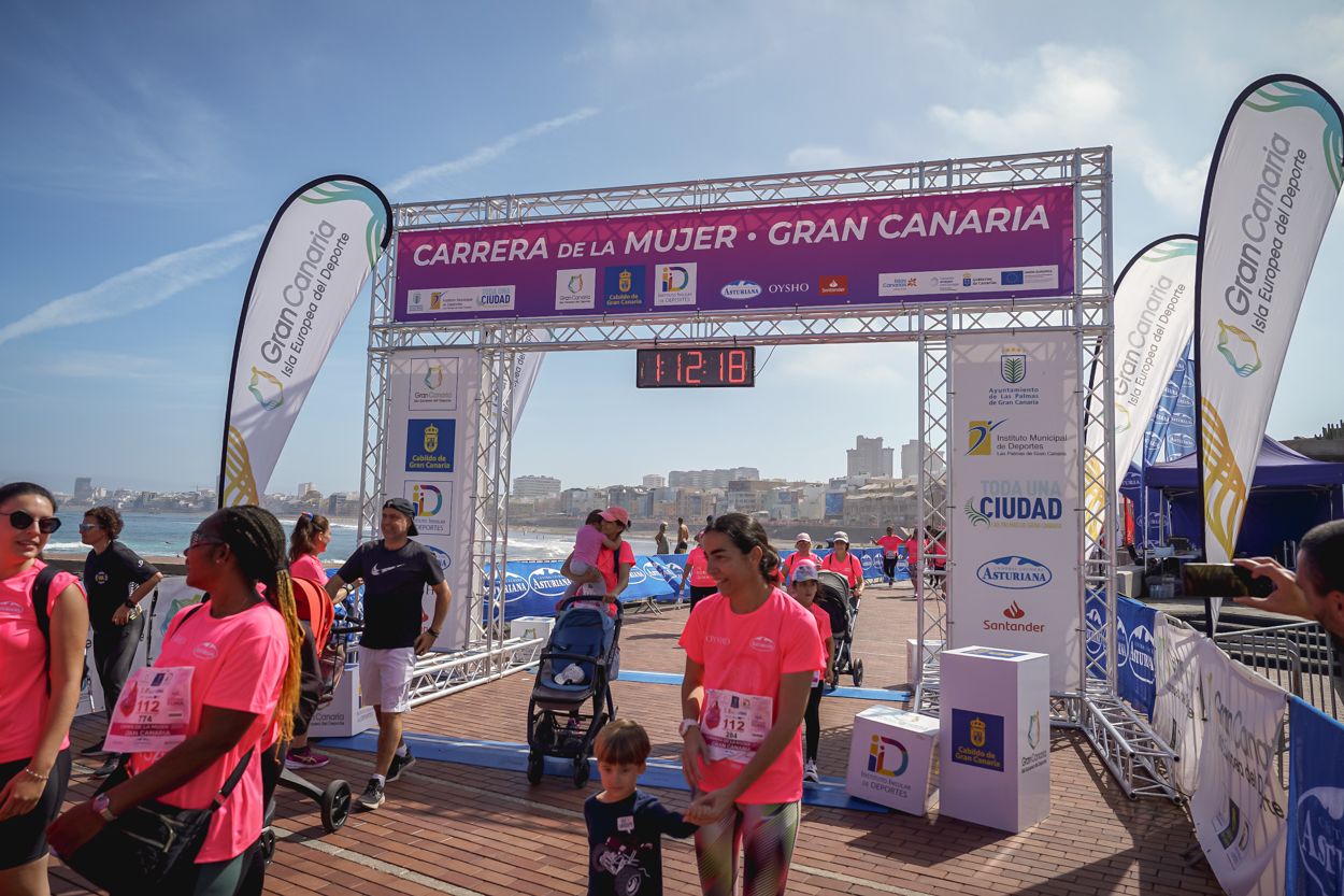 Las fotos de meta de la Carrera de la Mujer de Gran Canaria 12 11 28 15701 O
