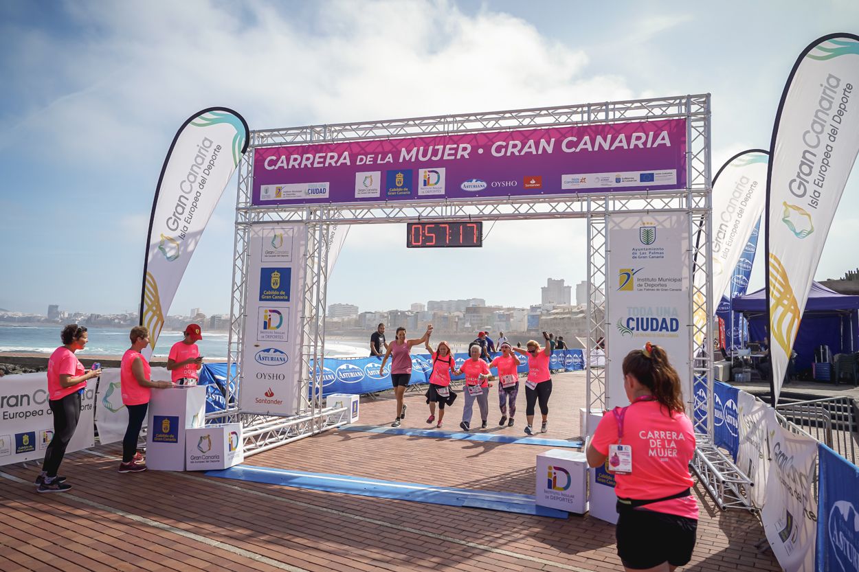 Las fotos de meta de la Carrera de la Mujer de Gran Canaria 11 56 28 15701 O