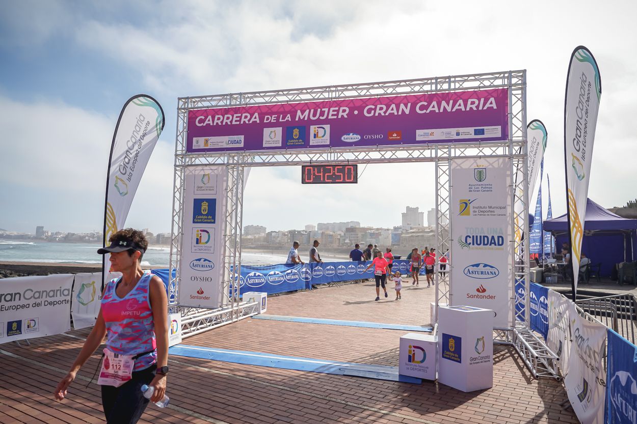 Las fotos de meta de la Carrera de la Mujer de Gran Canaria 11 42 01 15701 O