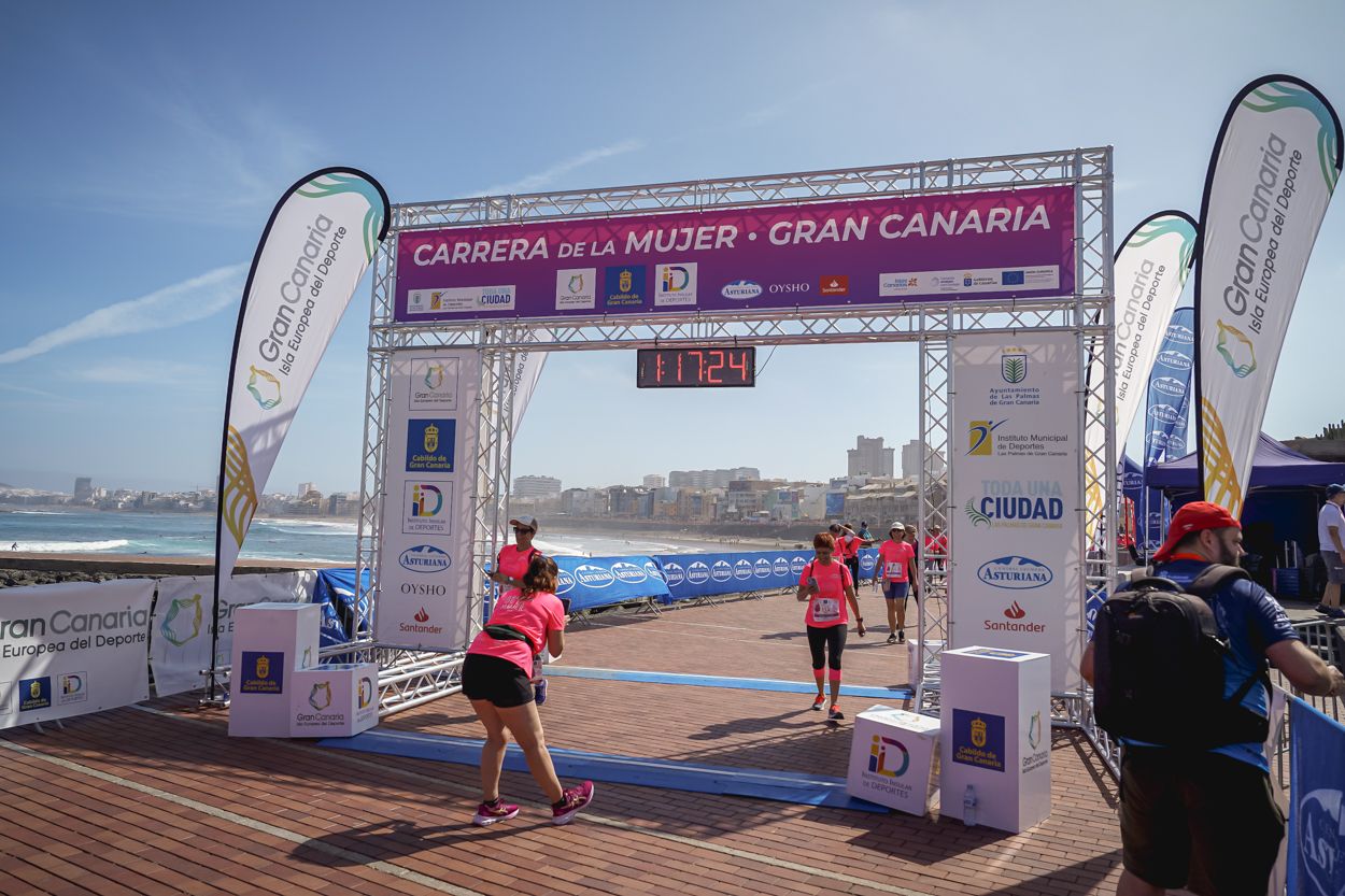 Las fotos de meta de la Carrera de la Mujer de Gran Canaria 12 16 35 15701 O