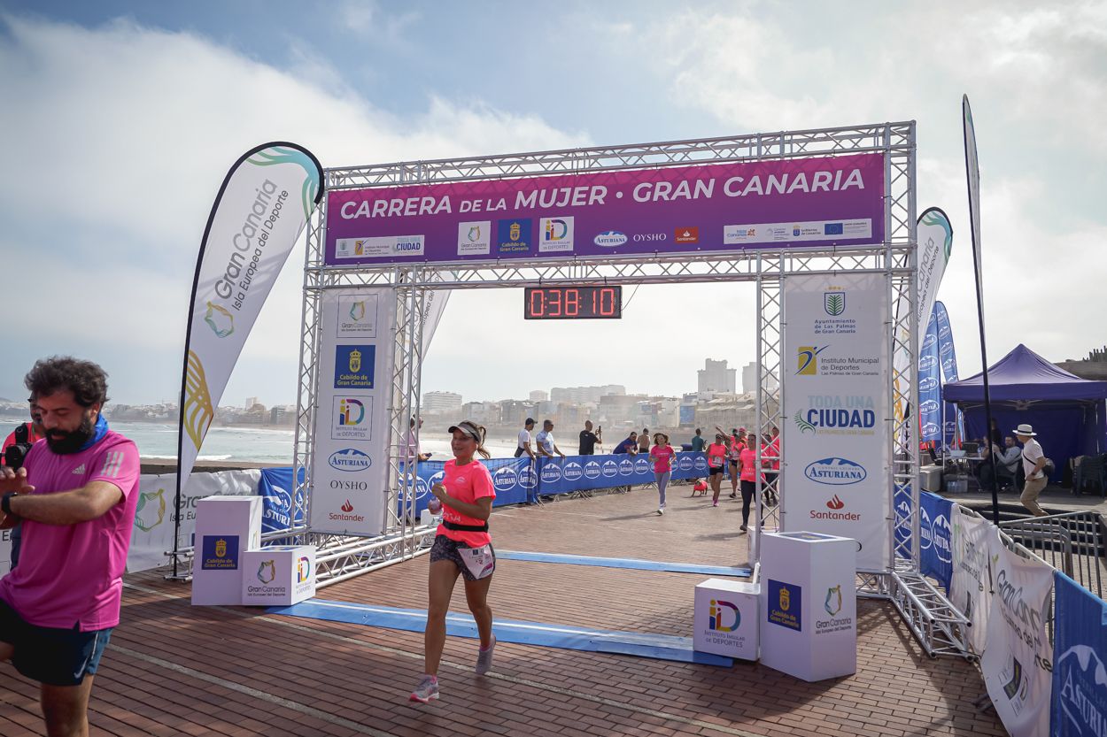 Las fotos de meta de la Carrera de la Mujer de Gran Canaria 11 37 21 15701 O
