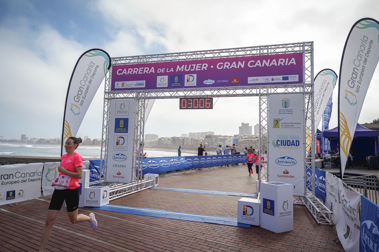 Las fotos de meta de la Carrera de la Mujer de Gran Canaria11 29 17 15701 O