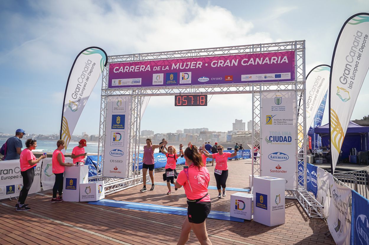 Las fotos de meta de la Carrera de la Mujer de Gran Canaria 11 56 29 15701 O