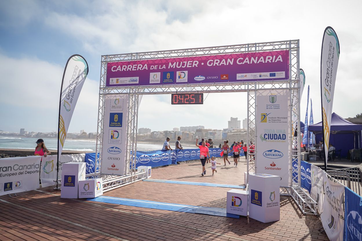 Las fotos de meta de la Carrera de la Mujer de Gran Canaria 11 42 02 15701 O