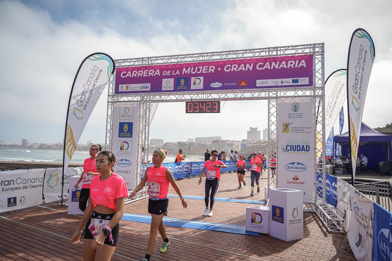 Las fotos de meta de la Carrera de la Mujer de Gran Canaria 11 33 34 15701 O