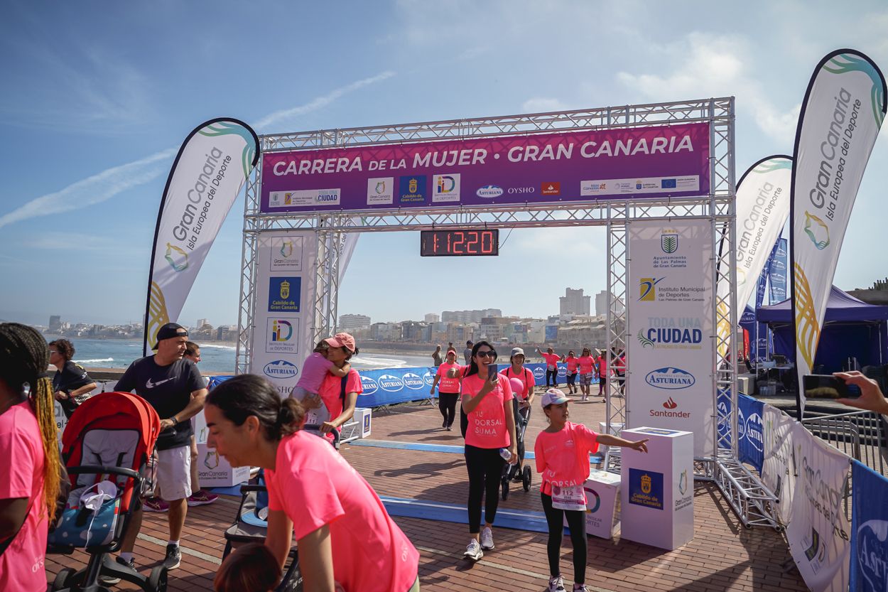 Las fotos de meta de la Carrera de la Mujer de Gran Canaria 12 11 30 15701 O