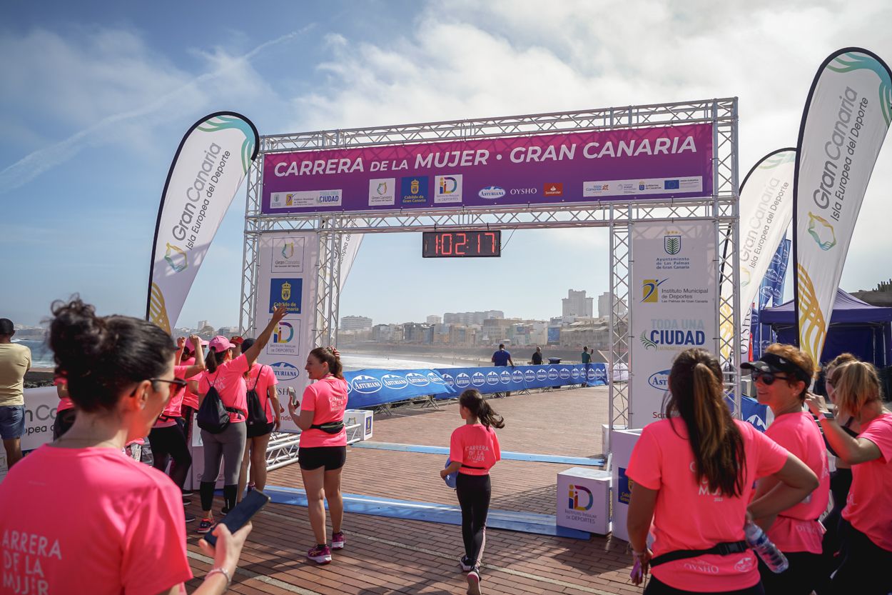 Las fotos de meta de la Carrera de la Mujer de Gran Canaria 12 01 28 15701 O