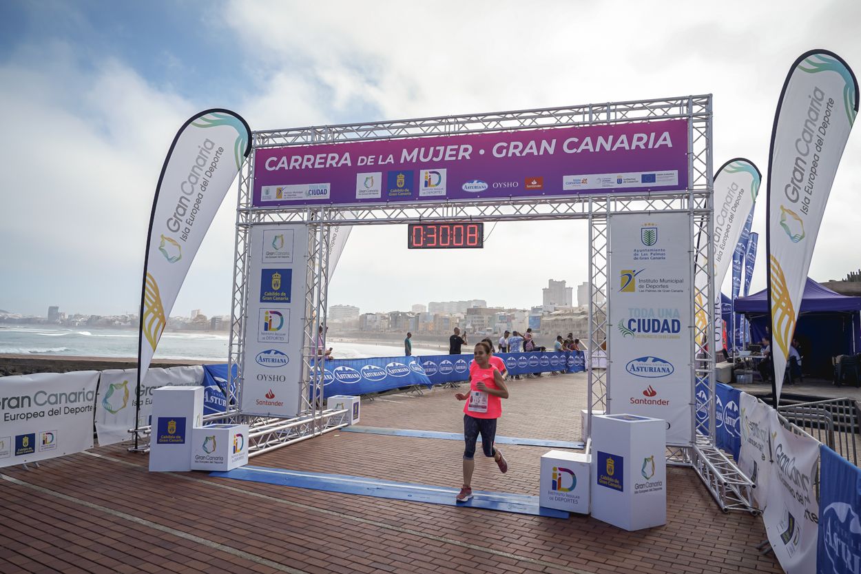 Las fotos de meta de la Carrera de la Mujer de Gran Canaria11 29 19 15701 O