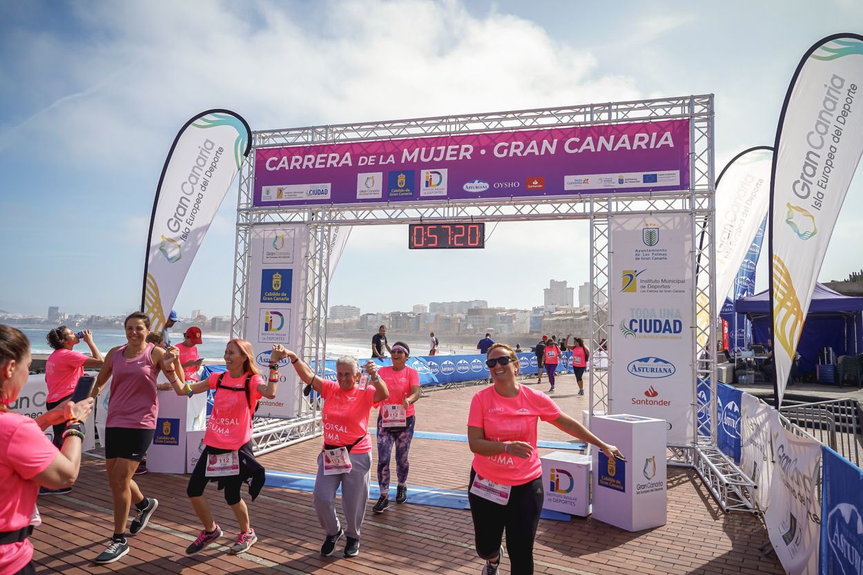 Las fotos de meta de la Carrera de la Mujer de Gran Canaria 11 56 31 15701 O