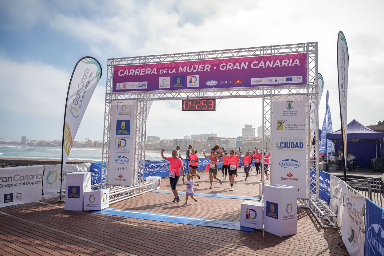 Las fotos de meta de la Carrera de la Mujer de Gran Canaria 11 42 04 15701 O