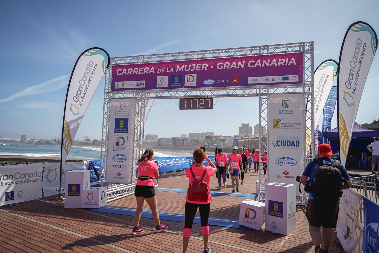 Las fotos de meta de la Carrera de la Mujer de Gran Canaria 12 16 38 15701 O