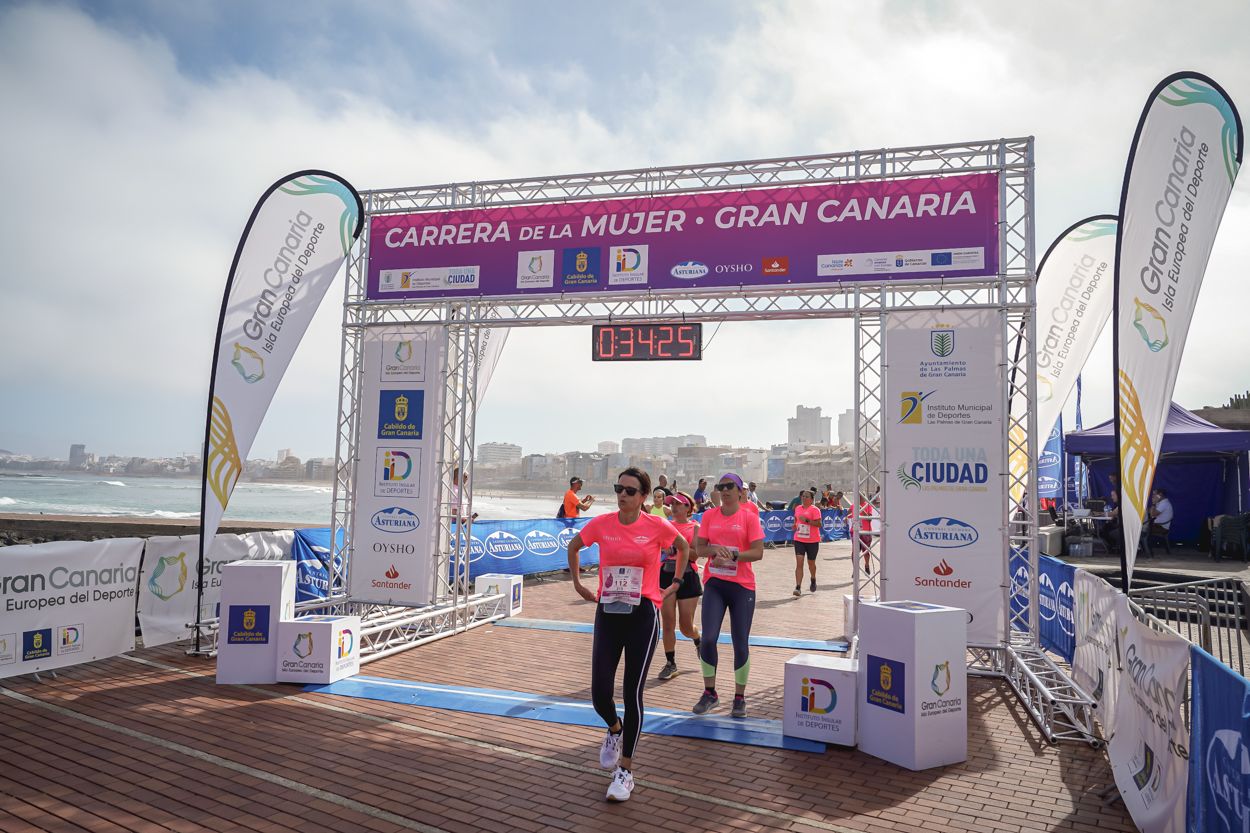Las fotos de meta de la Carrera de la Mujer de Gran Canaria 11 33 36 15701 O
