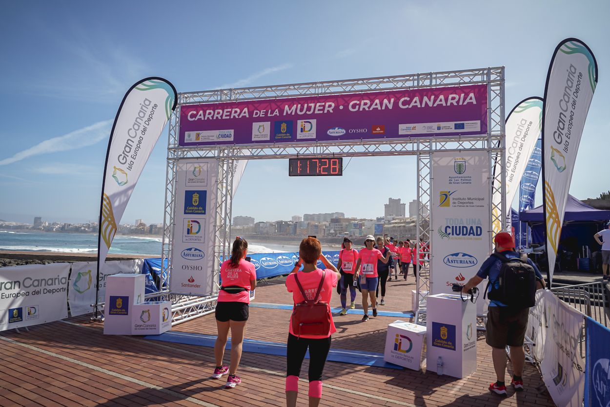Las fotos de meta de la Carrera de la Mujer de Gran Canaria 12 16 39 15701 O