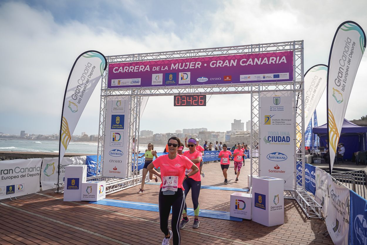 Las fotos de meta de la Carrera de la Mujer de Gran Canaria 11 33 37 15701 O