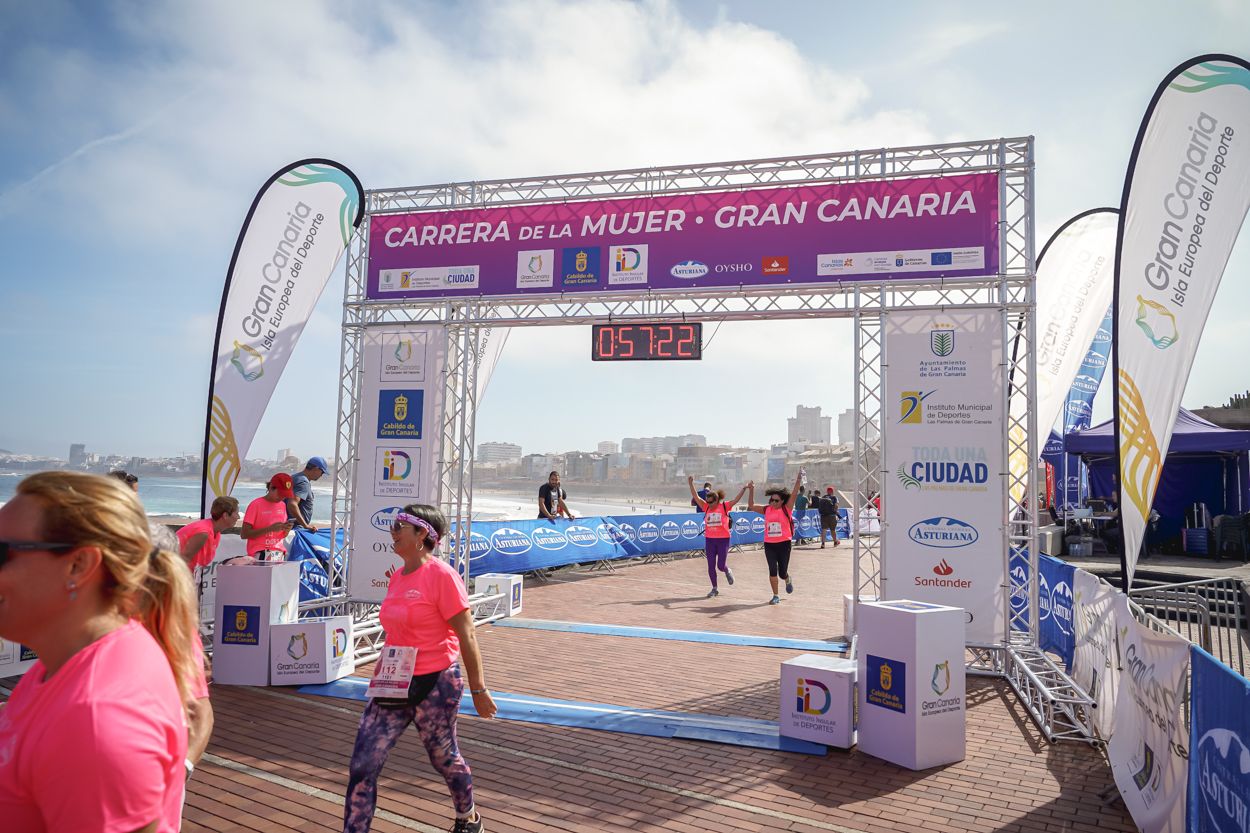 Las fotos de meta de la Carrera de la Mujer de Gran Canaria 11 56 33 15701 O