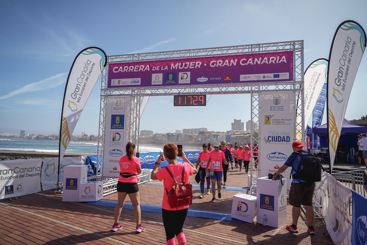 Las fotos de meta de la Carrera de la Mujer de Gran Canaria 12 16 40 15701 O