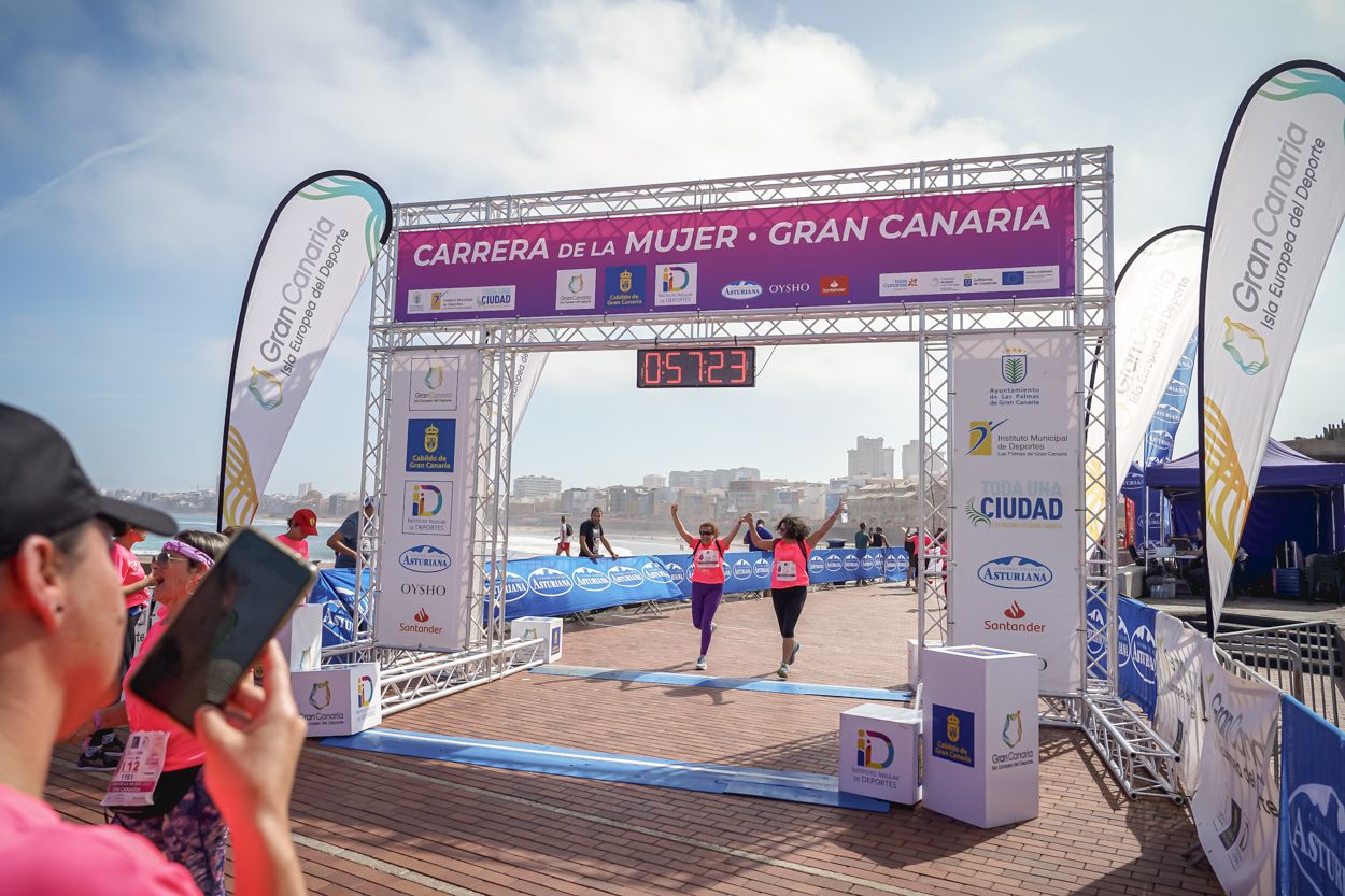 Las fotos de meta de la Carrera de la Mujer de Gran Canaria 11 56 34 15701 O