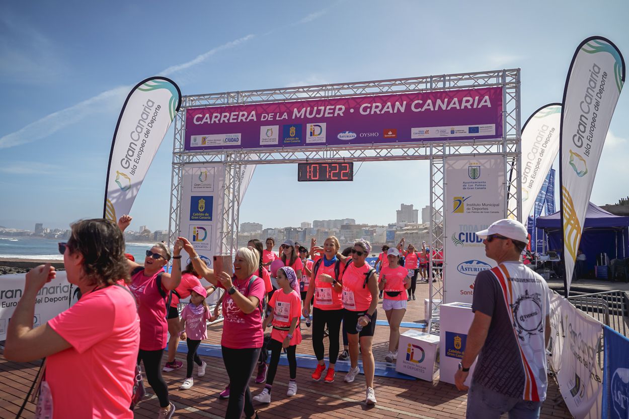 Las fotos de meta de la Carrera de la Mujer de Gran Canaria 12 06 33 15701 O