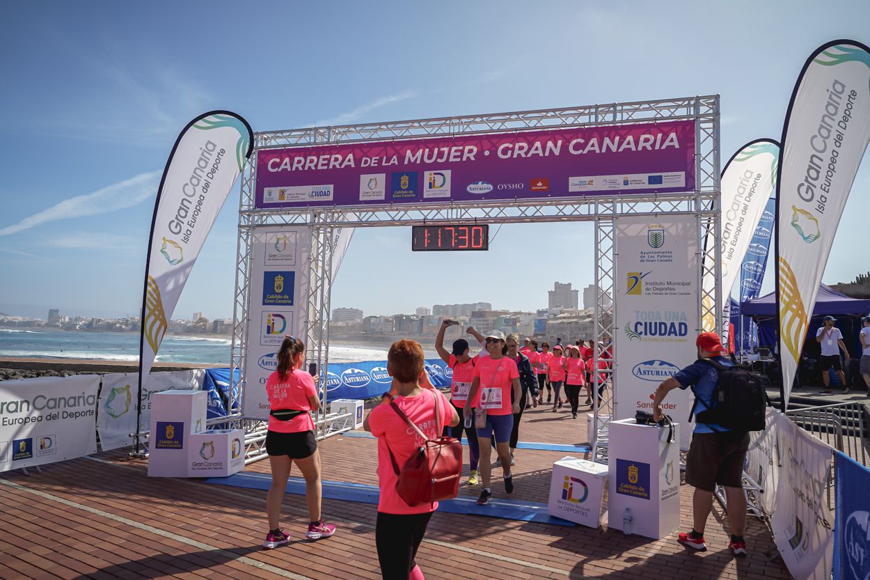 Las fotos de meta de la Carrera de la Mujer de Gran Canaria 12 16 41 15701 O