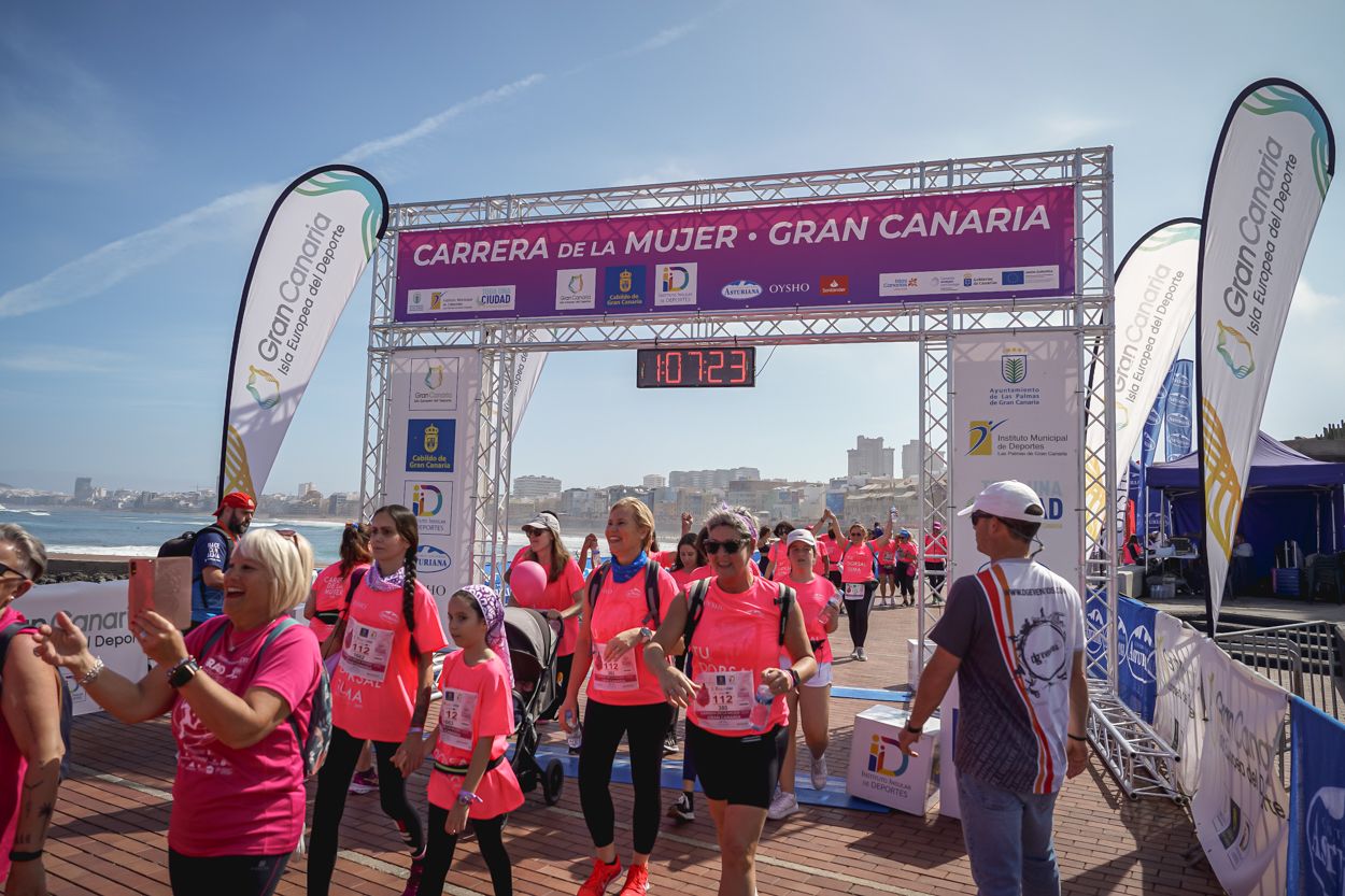 Las fotos de meta de la Carrera de la Mujer de Gran Canaria 12 06 34 15701 O