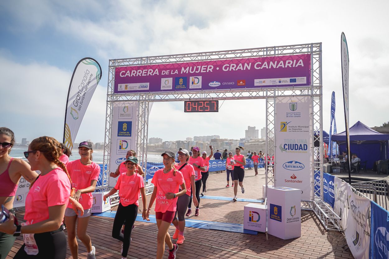 Las fotos de meta de la Carrera de la Mujer de Gran Canaria 11 42 08 15701 O